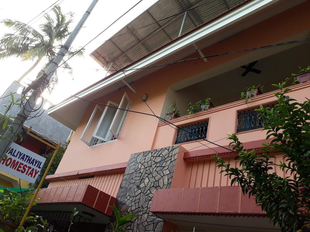 Valiyathayil Home Stay Kochi Buitenkant foto