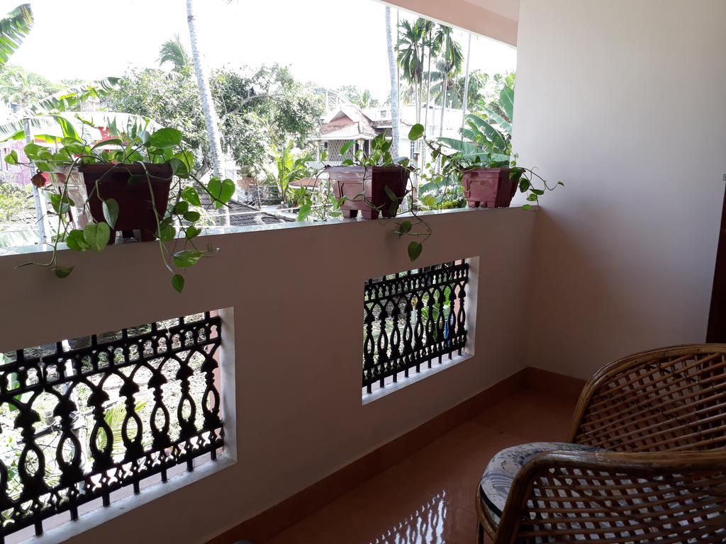 Valiyathayil Home Stay Kochi Buitenkant foto