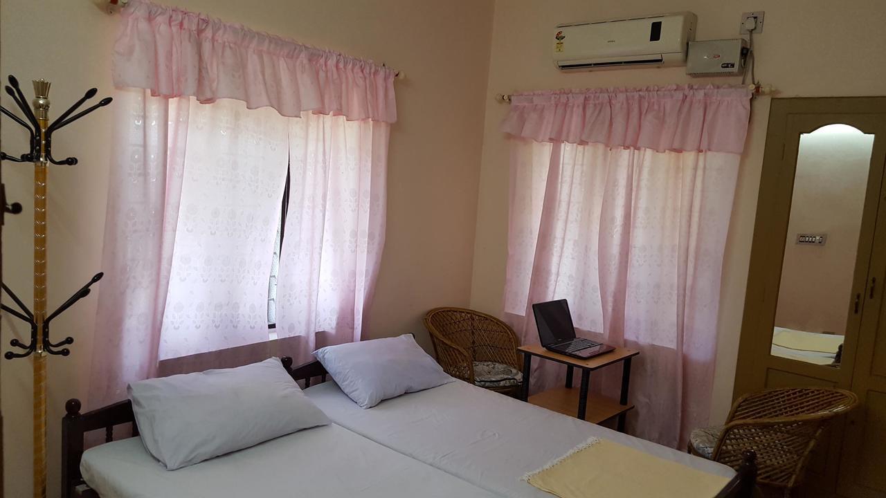 Valiyathayil Home Stay Kochi Buitenkant foto