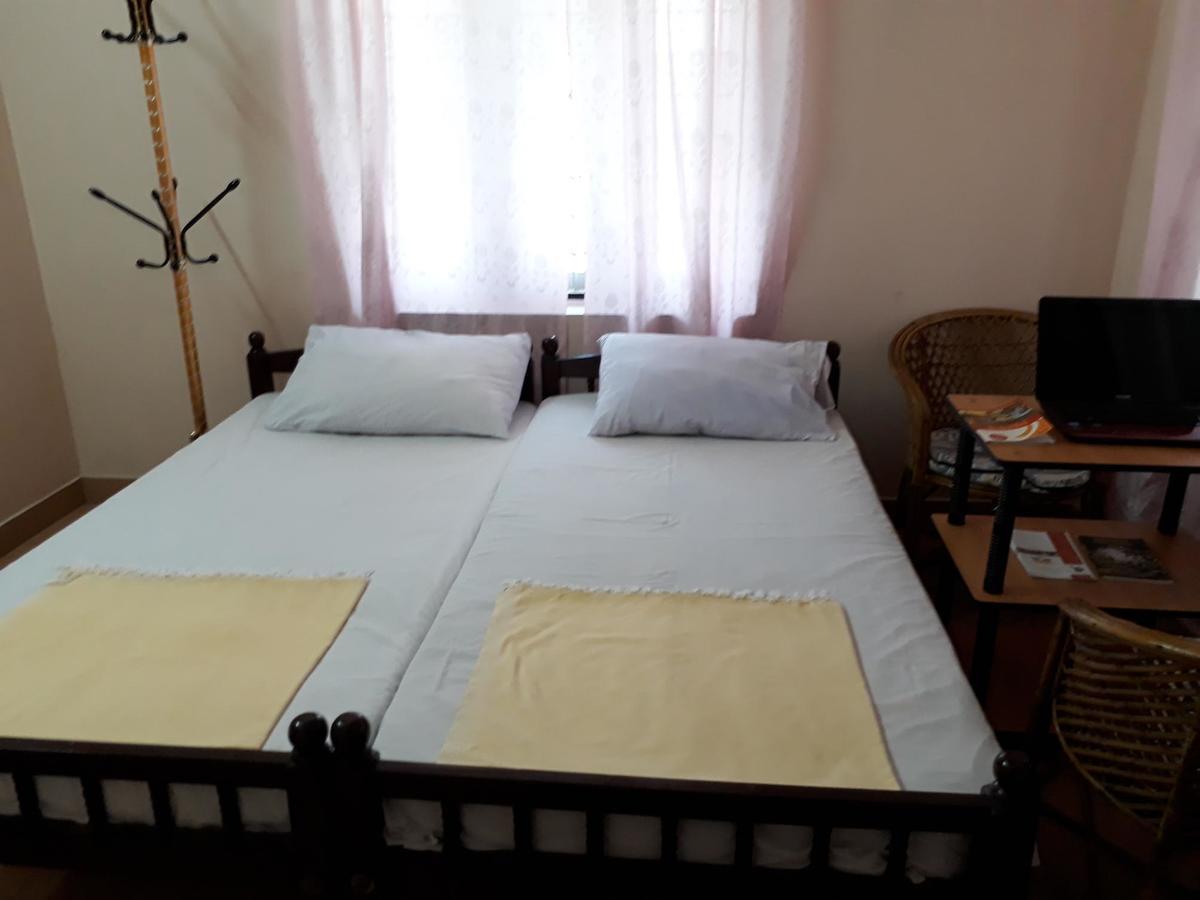 Valiyathayil Home Stay Kochi Buitenkant foto