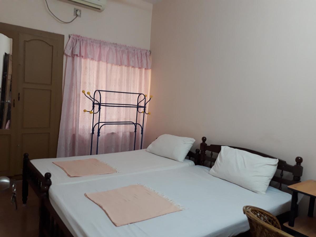 Valiyathayil Home Stay Kochi Buitenkant foto