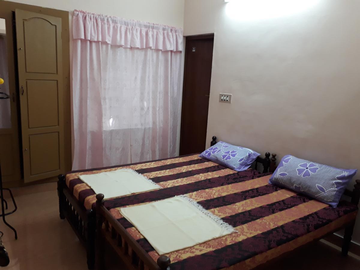 Valiyathayil Home Stay Kochi Buitenkant foto