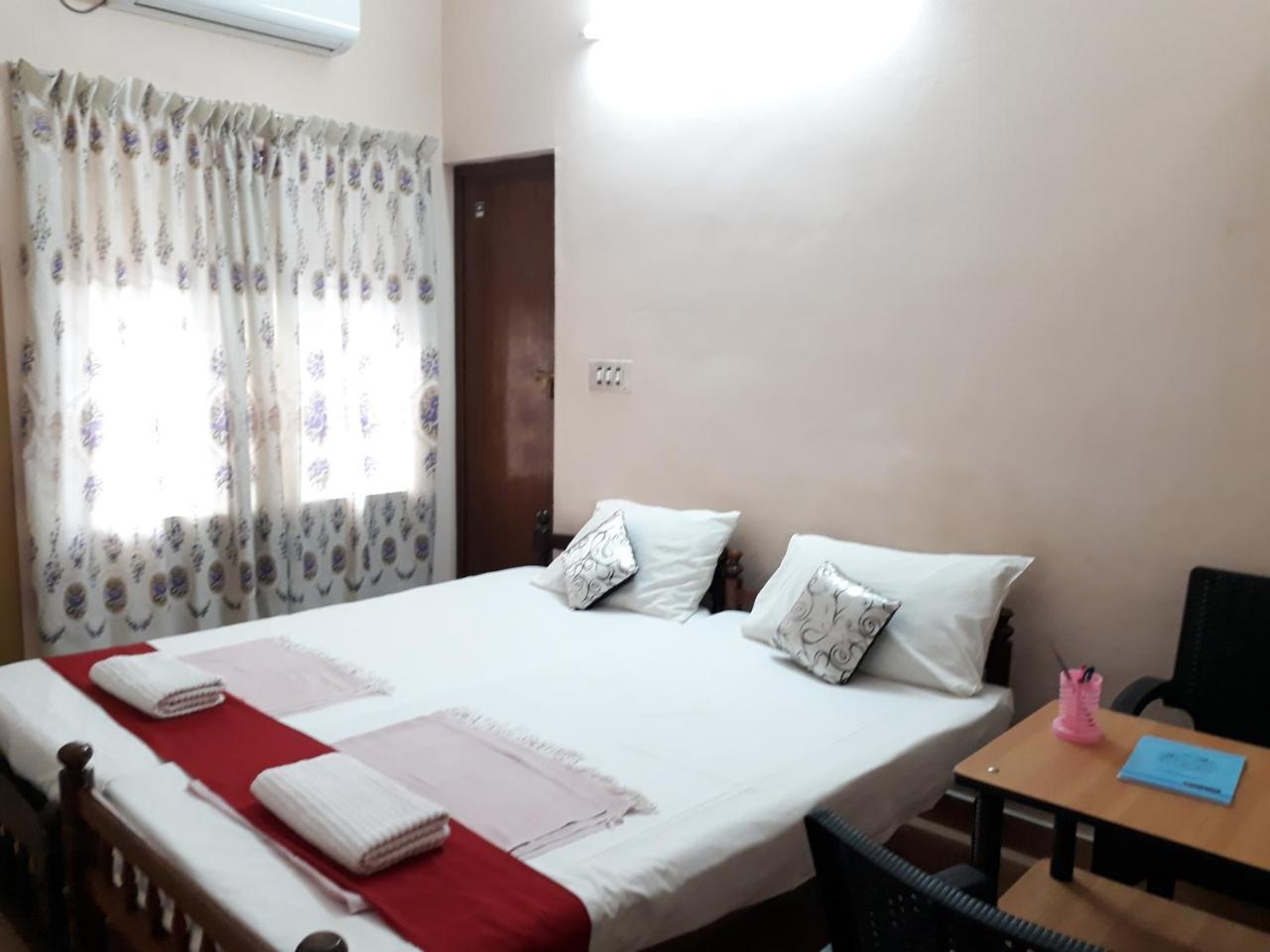 Valiyathayil Home Stay Kochi Buitenkant foto